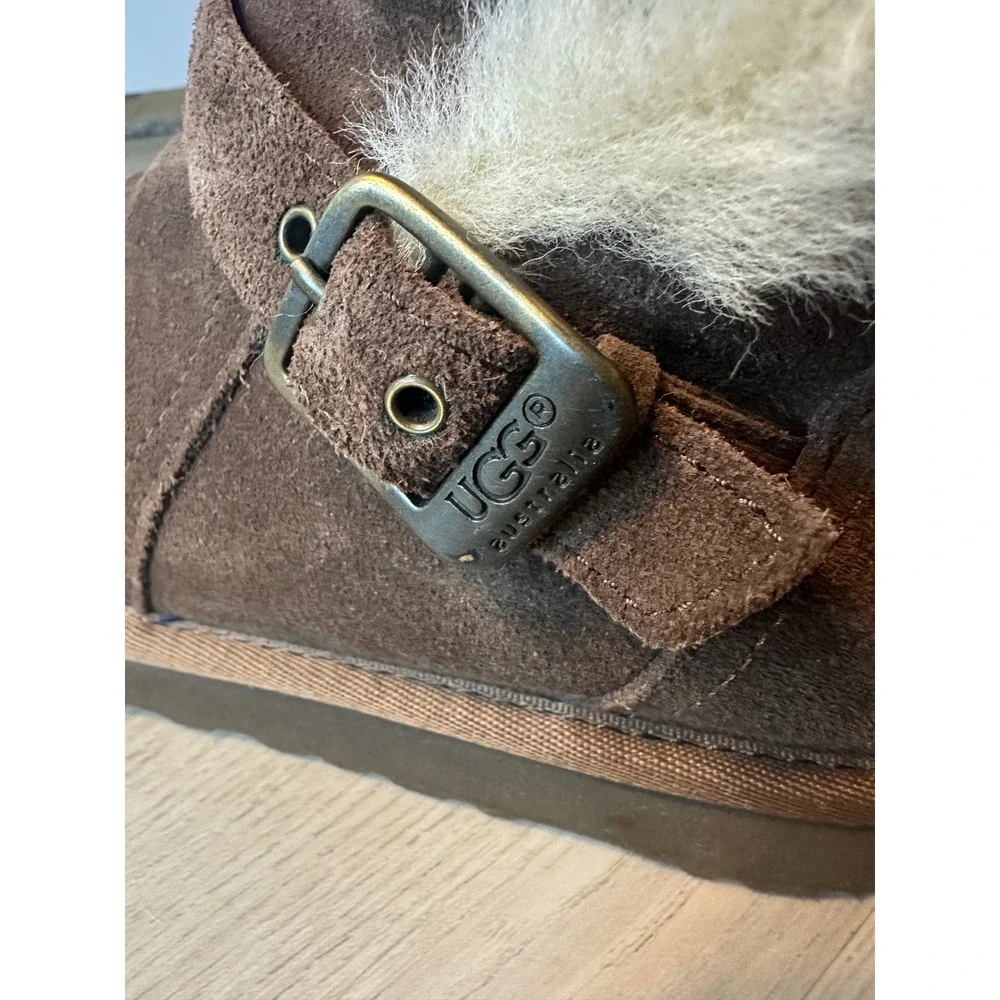 UGG Maddi Boots youth‎ Brown Suede Sherpa Lined Zip Up Size 3